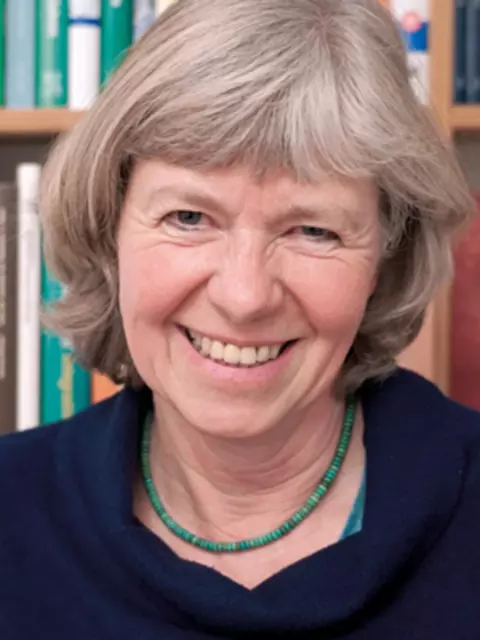 Dr. Ute Bullemer